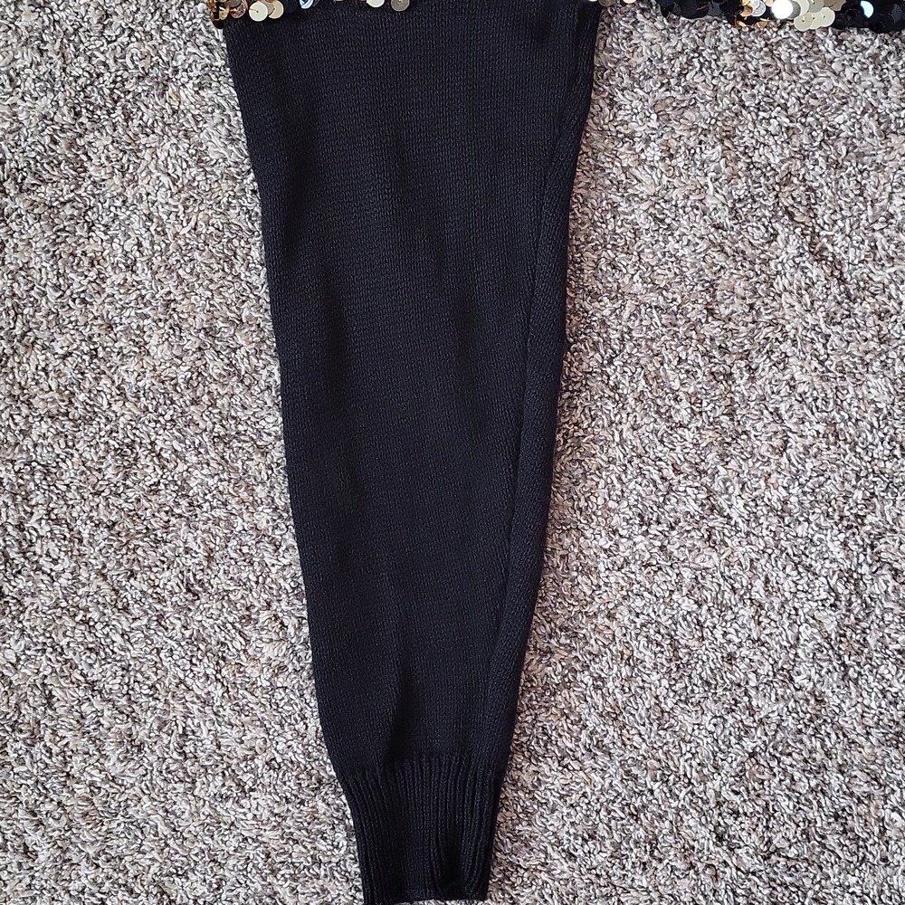 SALE--Vintage Carol Horn sweater - Picture 3 of 6